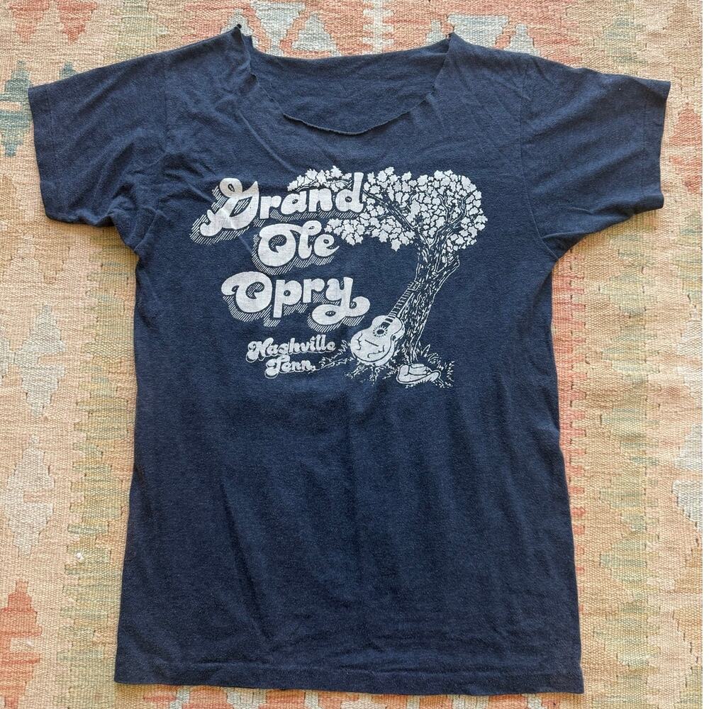 Thrashed Vintage 80s Grand Ole Opry Cropped / Cut Tee Womens Small